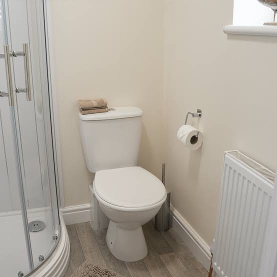 HMO BATHROOMS