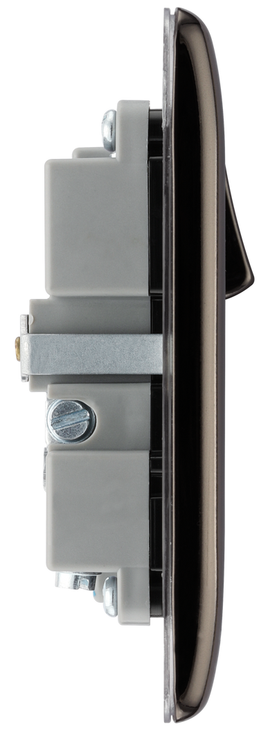 NBN21U2B Side - This 13A single power socket from General comes with two USB charging ports allowing you to plug in an electrical device and charge mobile devices simultaneouslBritish y without having to sacrifice a power socket.