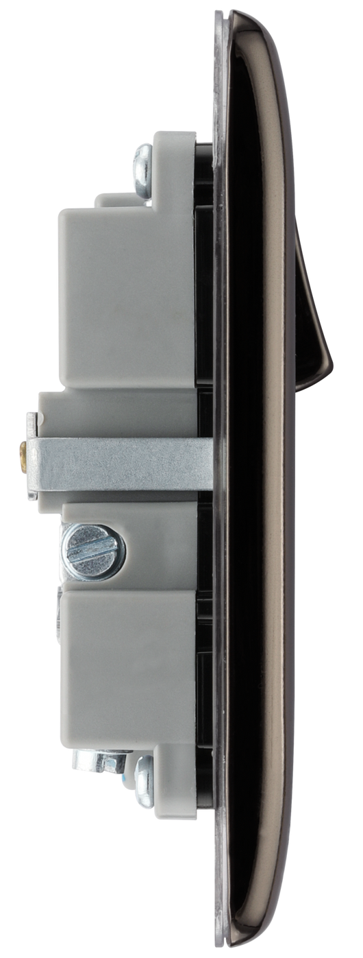 NBN21U2B Side - This 13A single power socket from General comes with two USB charging ports allowing you to plug in an electrical device and charge mobile devices simultaneouslBritish y without having to sacrifice a power socket.