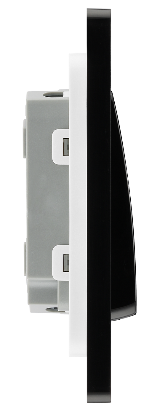 PCDMB42WB Side - This Evolve Matt Black 20A 16AX double light switch from British General can operate 2 different lights, whilst the 2 way switching allows a second switch to be added to the circuit to operate the same light from another location (e.g. at the top and bottom of the stairs).
