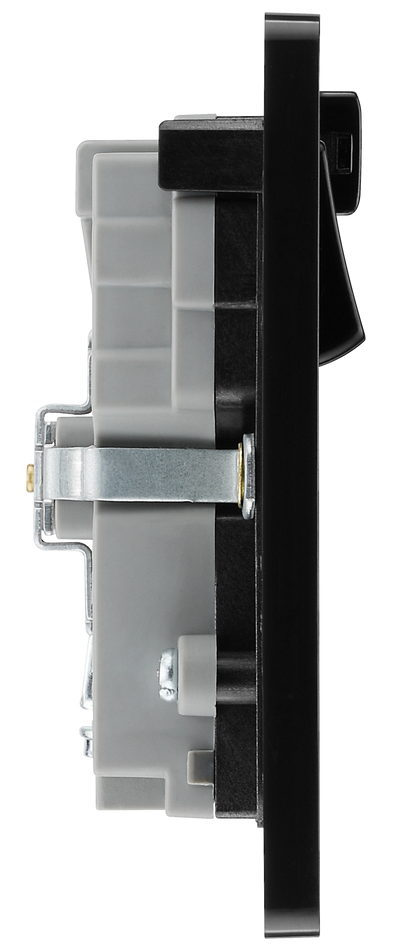 PCDMB22UWRB Side - This Evolve Matt Black 13A double power socket with integrated Wi-Fi Extender from British General will eliminate dead spots and expand your Wi-Fi coverage. 