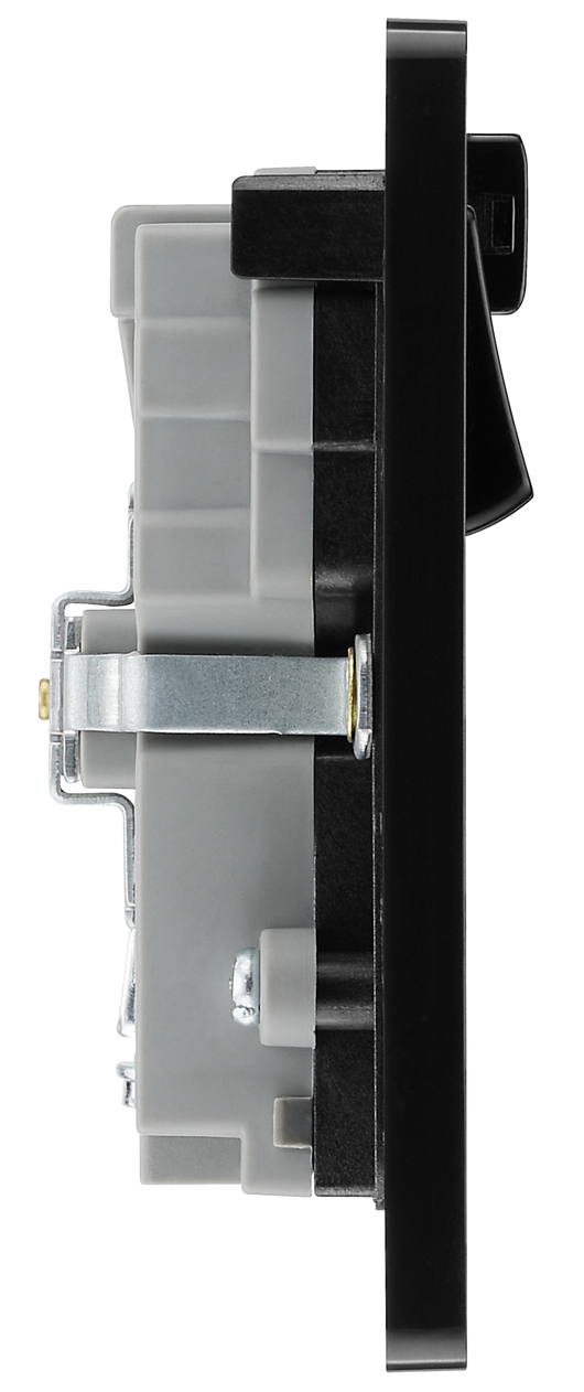 PCDMB22UWRB Side - This Evolve Matt Black 13A double power socket with integrated Wi-Fi Extender from British General will eliminate dead spots and expand your Wi-Fi coverage. 