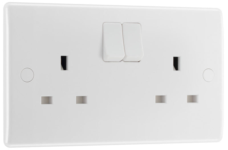 BG 822 Moulded Round Edge | White | 2 Gang 13A 1 Pole Switched Socket