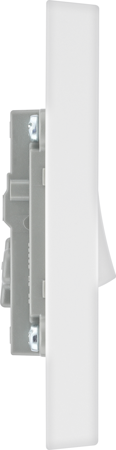 BG 913 Moulded Square Edge | White | 1 Gang 10AX Intermediate Plate Switch by British General (BG-913)