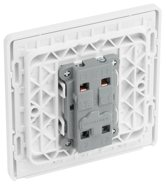 PCDCL13W Back - This Evolve pearlescent white 20A 16AX intermediate light switch from British General should be used as the middle switch when you need to operate one light from 3 different locations, such as either end of a hallway and at the top of the stairs.