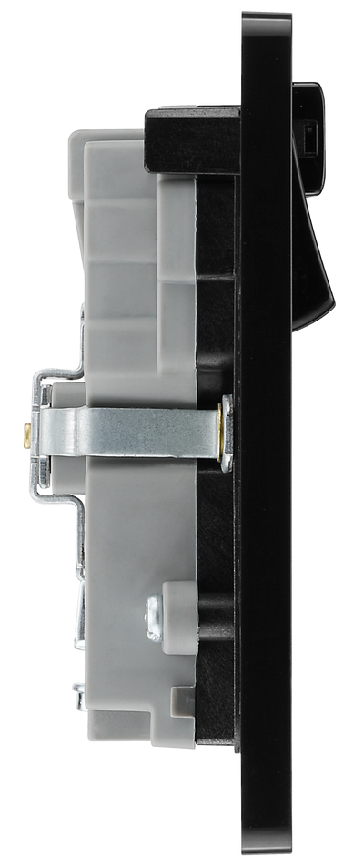 PCDSB22UWRB Side - This Evolve Satin Brass 13A double power socket with integrated Wi-Fi Extender from British General will eliminate dead spots and expand your Wi-Fi coverage