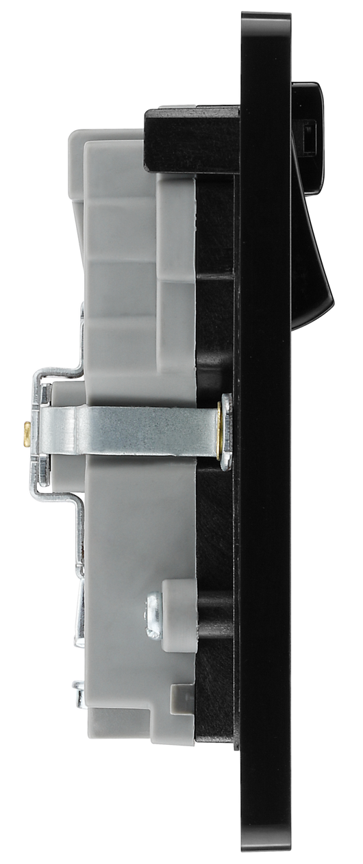 PCDSB22UWRB Side - This Evolve Satin Brass 13A double power socket with integrated Wi-Fi Extender from British General will eliminate dead spots and expand your Wi-Fi coverage