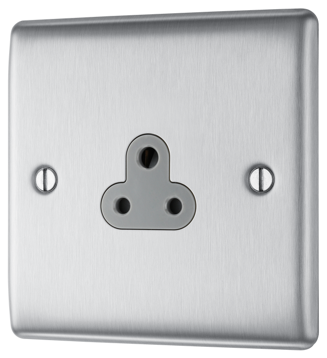 NBS28G Front - This 2A round pin socket from British General can be used to connect low power appliances and can be used to connect lamps to a lighting circuit.