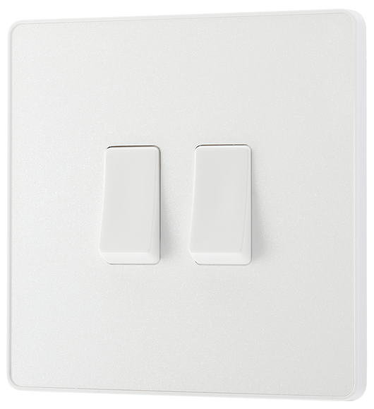  PCDCL42W Front - This Evolve pearlescent white 20A 16AX double light switch from British General can operate 2 different lights, whilst the 2 way switching allows a second switch to be added to the circuit to operate the same light from another location (e.g. at the top and bottom of the stairs).