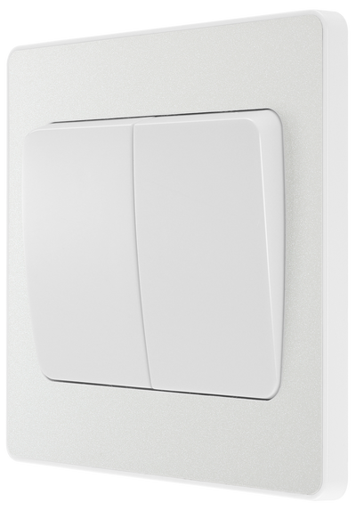 PCDCL42WW Side - This Evolve pearlescent white 20A 16AX double light switch from British General can operate 2 different lights, whilst the 2 way switching allows a second switch to be added to the circuit to operate the same light from another location (e.g. at the top and bottom of the stairs).