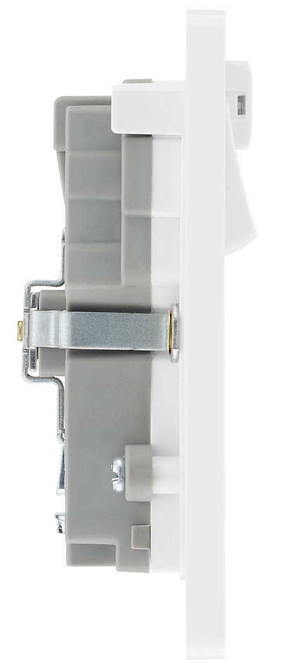 BG PCDCL22UWRW Pearlescent White Evolve 2 Gang 13A 1x USB-A 2.1A Wi-FI Extender Switched Socket Outlet - White Insert