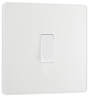 BG PCDCL13W Pearlescent White Evolve 1 Gang 20A 16AX Intermediate Light Switch - White Insert
