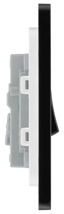   PCDMG13B Side - This Evolve Matt Grey 20A 16AX intermediate light switch from British General should be used as the middle switch when you need to operate one light from 3 different locations, such as either end of a hallway and at the top of the stairs.