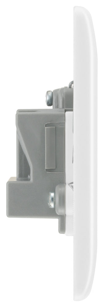 BG 829 Moulded Round Edge | White | 1 Gang 5A Unswitched Round Pin Socket by British General (BG-829)