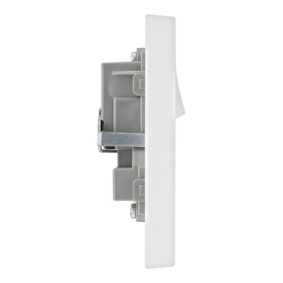 BG 922 Moulded Square Edge | White | 2 Gang 13A 1 Pole Switched Socket by British General (BG-922)