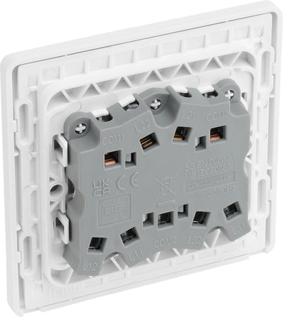 BG PCDCL43W Pearlescent White Evolve 3 Gang 20A 16AX 2 Way Light Switch - White Insert