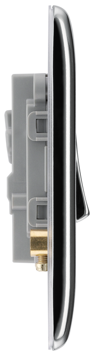 NPC13 Side - This polished chrome finish 20A 16AX intermediate light switch from British General should be used as the middle switch when you need to operate one light from 3 different locations such as either end of a hallway and at the top of the stairs.