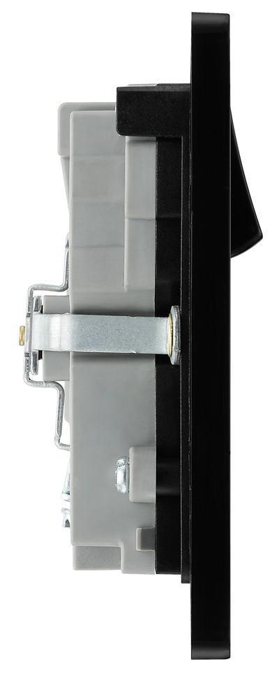 PCDSB22UAC30B Side - This Evolve Satin Brass 13A power socket from British General with integrated fast charge USB-A and USB-C ports delivers a 50% charge to mobile phones in just 30 minutes. These sockets allow you to charge your devices without sacrificing power sockets, and with no need for bulky adaptors.