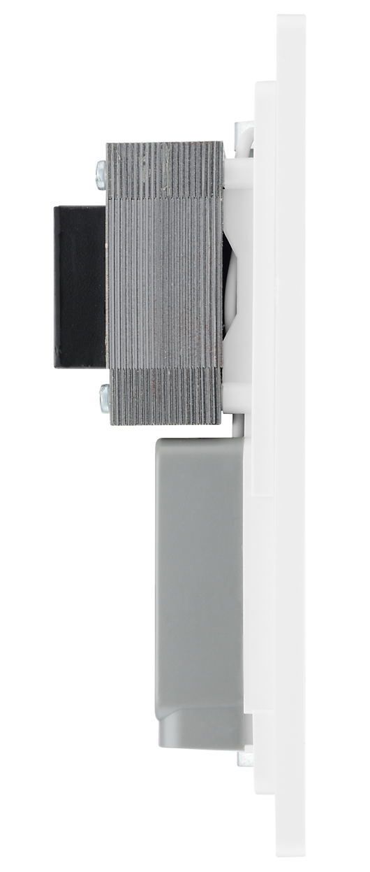 PCDCL20W Side - This Evolve pearlescent white dual voltage shaver socket from British General is suitable for use with 240V and 115V shavers and electric toothbrushes.