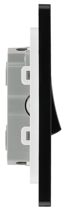 PCDMB43B Side - This Evolve Matt Black 20A 16AX triple light switch from British General can operate 3 different lights, whilst the 2 way switching allows a second switch to be added to the circuit to operate the same light from another location (e.g. at the top and bottom of the stairs).