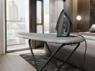 1600W Steam Iron (Y-879) in Black - UK Plug