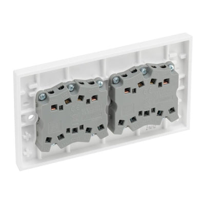 BG 946 Moulded Square Edge | White | 6 Gang 10AX 2 Way Plate Switch by British General (BG-946)