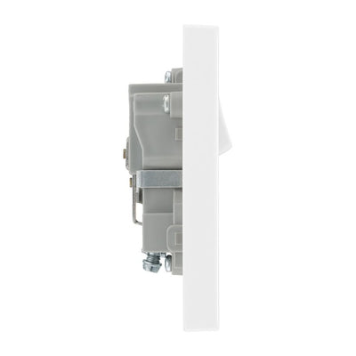 BG 925 Moulded Square Edge | White | 1 Gang 13A 1 Pole Neon Switched Socket by British General (BG-925)