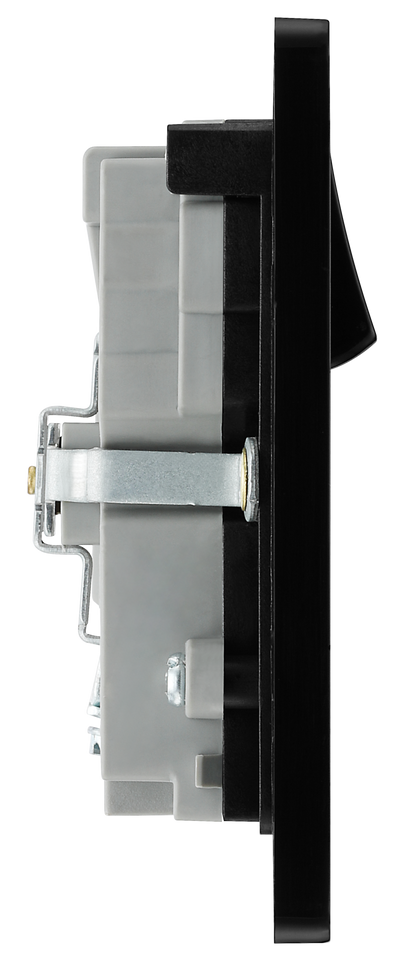 PCDMB22UAC30B Side - This Evolve Matt Black 13A power socket from British General with integrated fast charge USB-A and USB-C ports delivers a 50% charge to mobile phones in just 30 minutes.