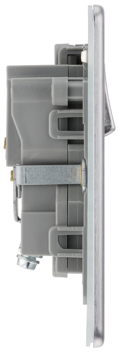 FBS21G Side - This Screwless Flat plate brushed steel finish 13A single switched socket from British General has a sleek flat profile that clips on and off for a screwless appearance and an anti-fingerprint lacquer with no visible plastic around the switch for a premium finish.