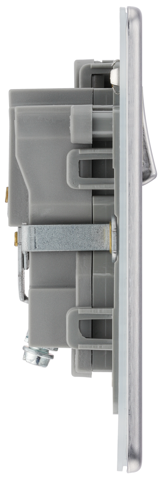 FBS21G Side - This Screwless Flat plate brushed steel finish 13A single switched socket from British General has a sleek flat profile that clips on and off for a screwless appearance and an anti-fingerprint lacquer with no visible plastic around the switch for a premium finish.