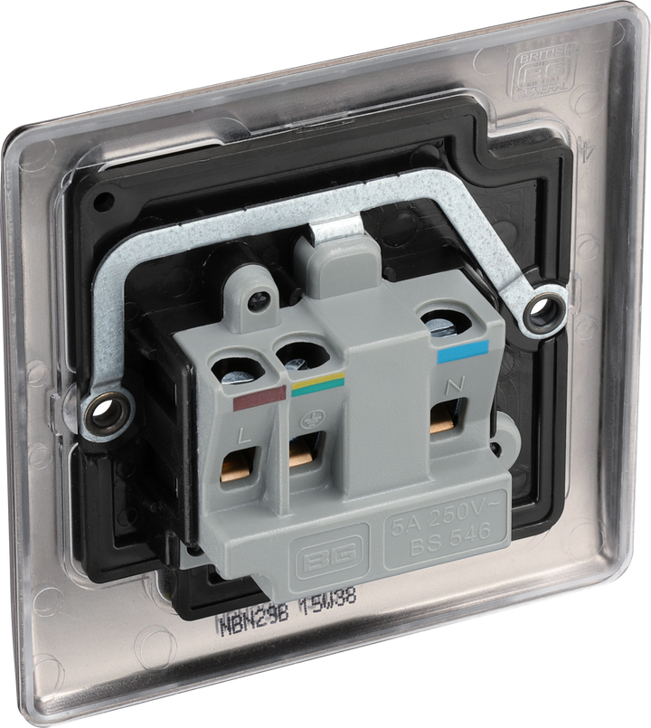 NBN29B Back - This 5A round pin socket from British General can be used to connect lamps to a lighting circuit.