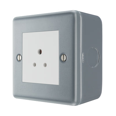 BG MC528 Metal Clad 2A Round Pin Unswitched Socket by British General (BG-MC528)