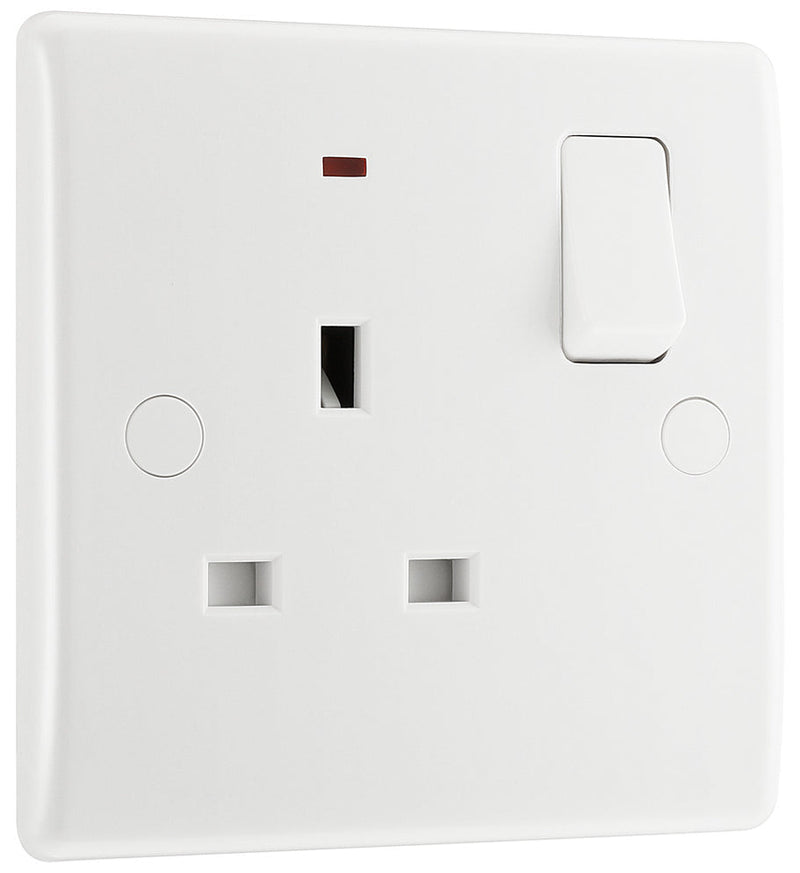 BG 825 Moulded Round Edge | White | 1 Gang 13A 1 Pole Neon Switched Socket