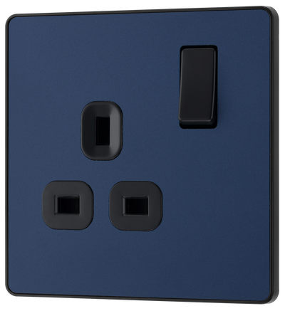 PCDDB21B Front - This Evolve Matt Blue 13A single switched socket from British General has been designed with angled in line colour coded terminals and backed out captive screws for ease of installation, and fits a 25mm back box making it an ideal retro-fit replacement for existing sockets. 