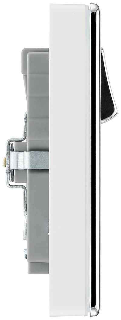 BG FPC22U3W Nexus Screwless Flat-Plate Double Switched Plug Socket Polished Chrome White Insert 2 USB 3.1A